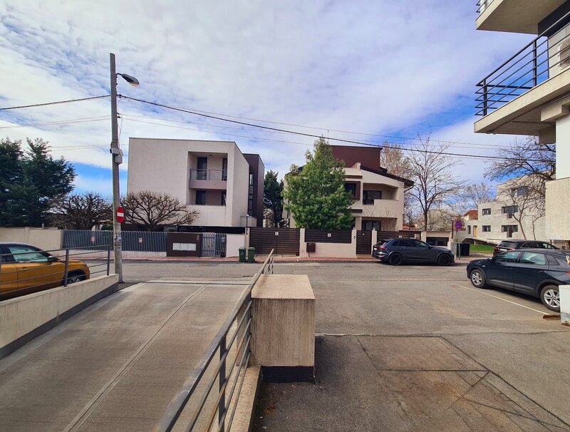 Titan - Trapezului - 10min. Metrou 1 Decembrie, loc parcare, mobilat, liber