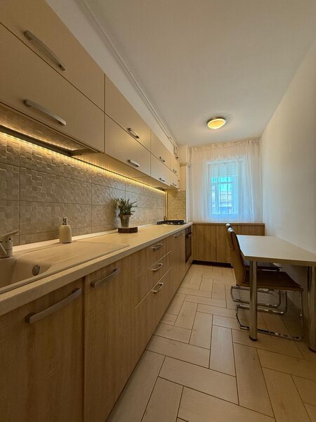 Titan - Trapezului - 10min. Metrou 1 Decembrie, loc parcare, mobilat, liber